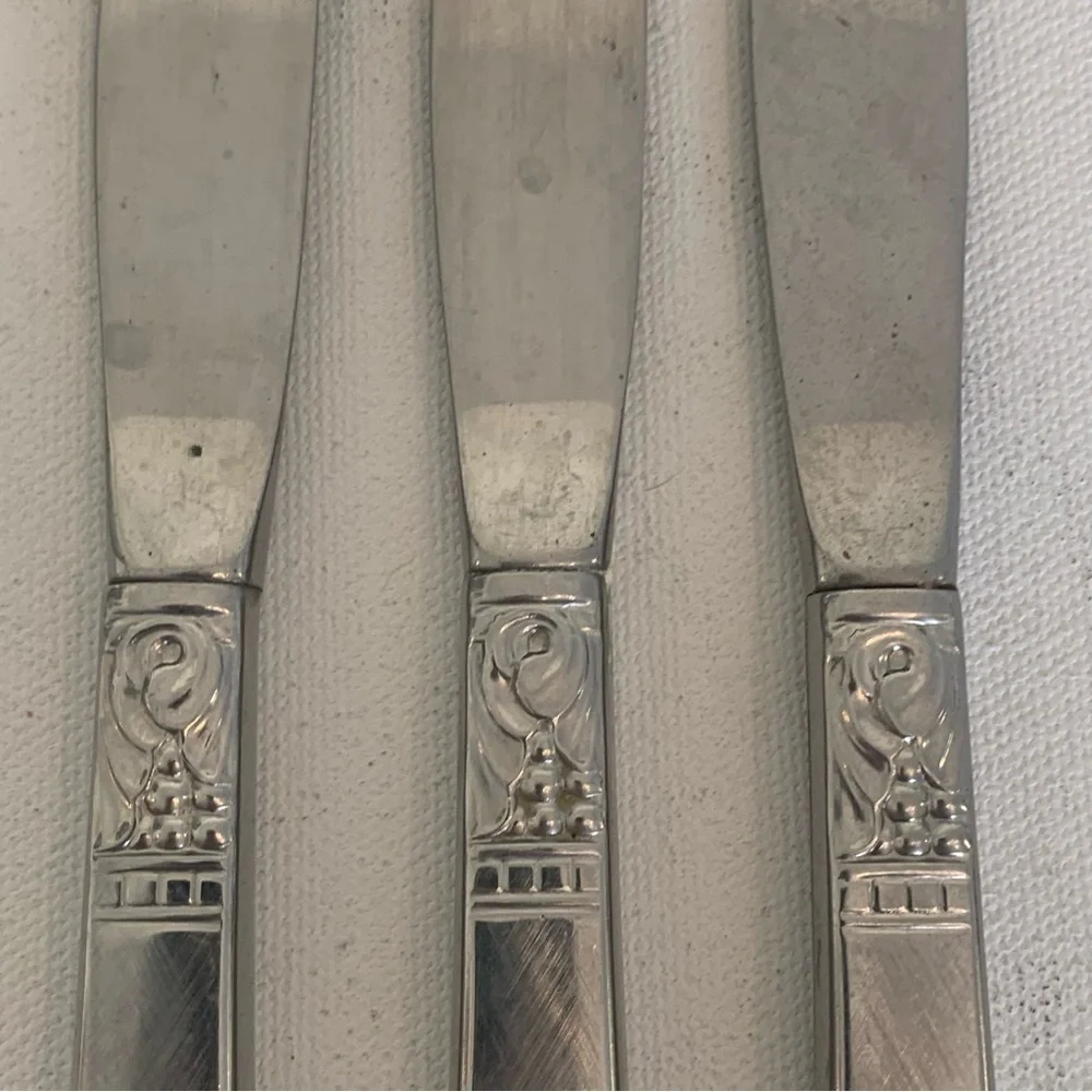 3 Oneida WM Dalton BROOKWOOD Stainless Steel Knives Knife 8.5
